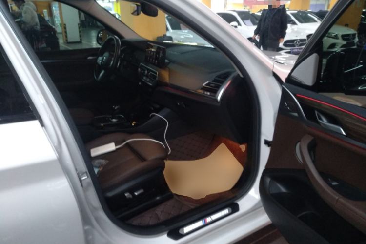 Used BMW X3 2023 xDrive30i Leading Model M Night Edition Package Right Front Seat