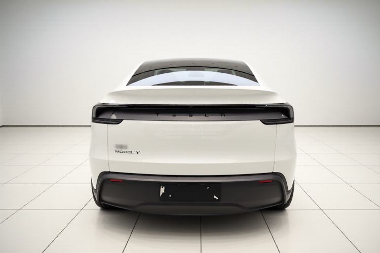 Used Tesla Model Y 2025 Rear-Wheel-Drive Version Rear