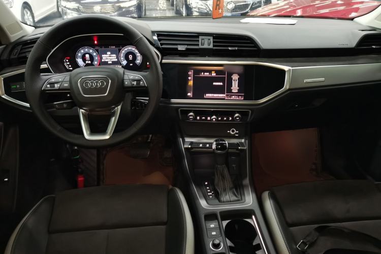 Used Audi Q3 2020 35 TFSI Ambition Dynamic Edition
