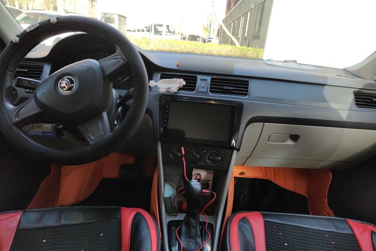 Used Skoda Rapid 2015 1.6L Automatic Enjoyment Selection Model