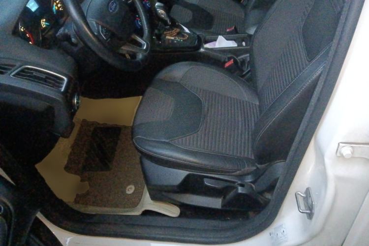 Used Ford Focus 2015 Hatchback 1.6L Automatic Fashion Edition