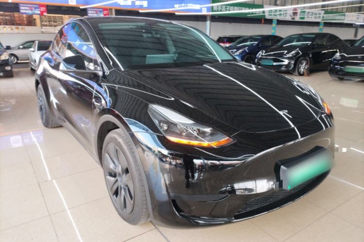 Used Tesla Model Y 2023 Rear-Wheel-Drive Version
