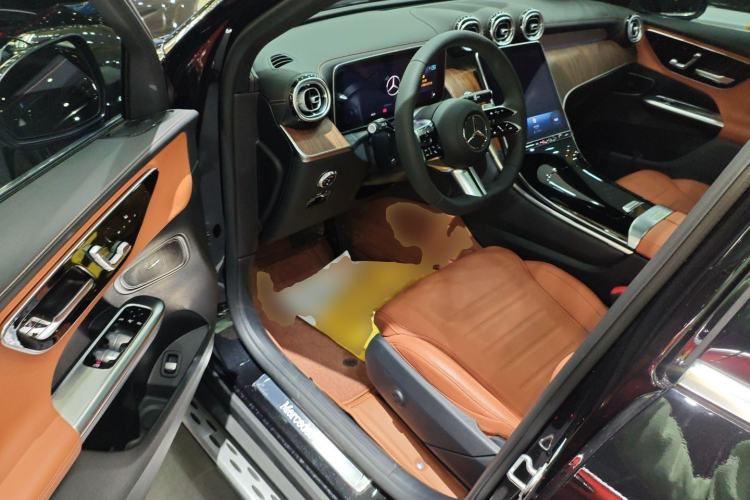 Used Mercedes-Benz GLC 2024 Refreshed GLC 300 L 4MATIC Dynamic Version 5 Seats