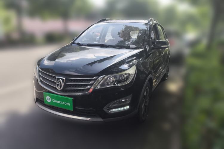 Used Baojun 560 2015 1.8L manual luxury version