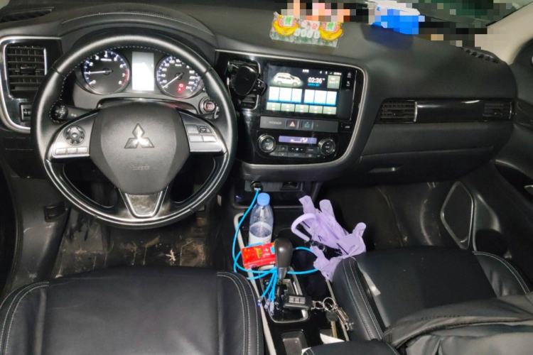 Used Mitsubishi Outlander 2020 2.0L Two-Wheel Drive Enjoyment Version 5 Seats Center Console