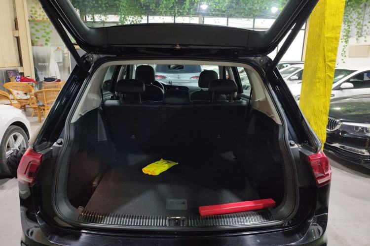 Used Volkswagen Tiguan L 2019 Revised 330TSI Automatic Two-Wheel Drive Smart & Luxury Edition China VI Standard