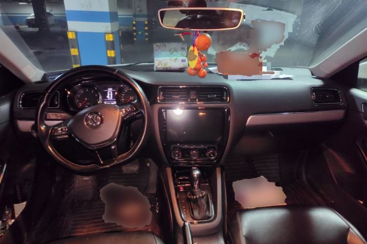 Used Volkswagen Sagitar 2017 180TSI Automatic Luxury Edition
