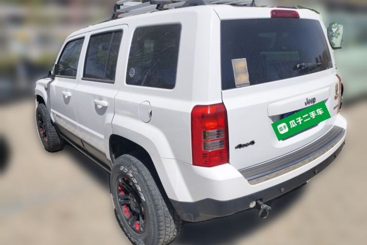 Used Jeep Patriot 2014 2.4L Luxury Navigation Edition Rear Left 45 Deg