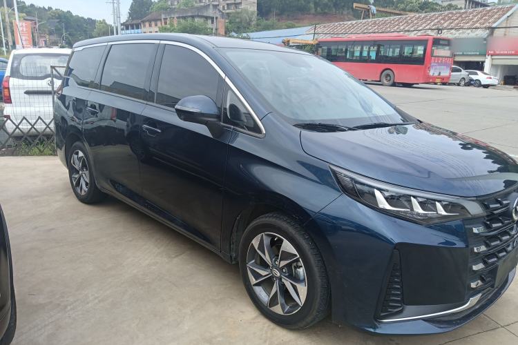 Used GAC Trumpchi M6 2021 270T DCT Luxury Edition (6-seater) Front Right 45 Deg