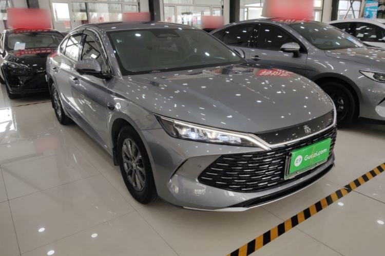 Used BYD Qin L 2025 DM-i Smart Drive 80KM Leading Model Front Right 45 Deg