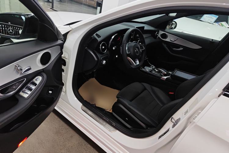 Used Mercedes-Benz C-Class 2018 C 200 Sport Edition Driver Seat