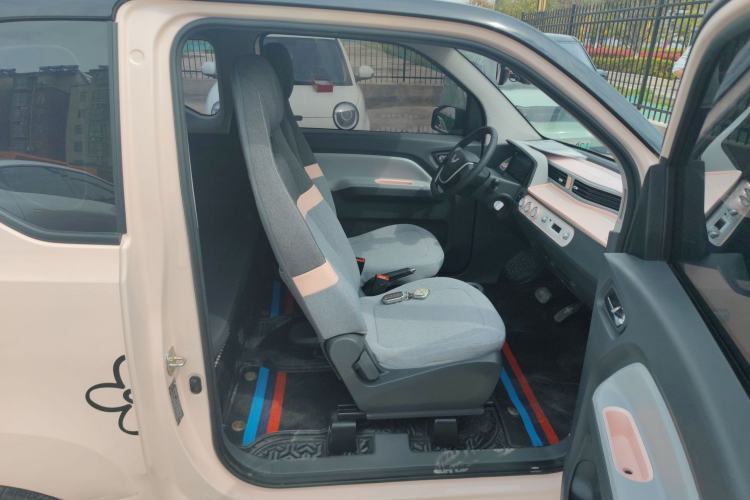 Used Wuling Hongguang MINIEV 2022 Macaron Premium Model – Lithium Ternary Battery Right Front Seat