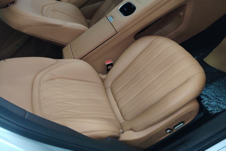 Used Dongfeng Aeolus L8 2025 Model 185KM Ideal Edition Right Front Seat