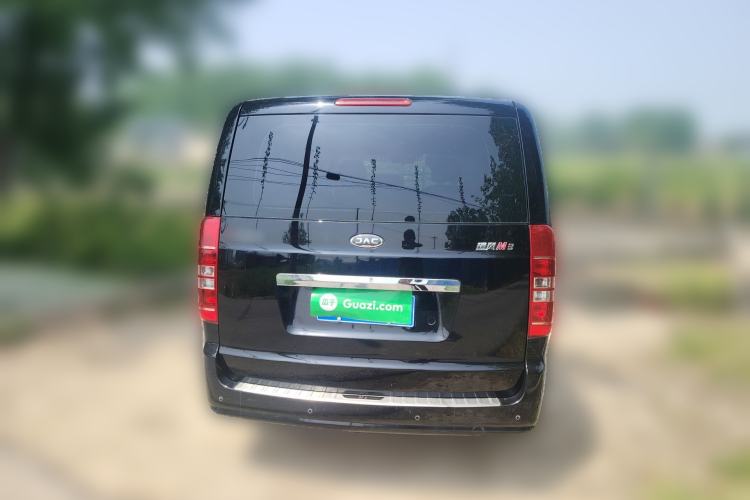 Used JAC Refine M3 2022 1.8L 7-seat Standard Edition
