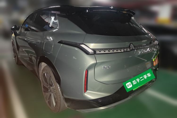 Used Lynk & Co 08 EM-P 2025 220 km All-Wheel-Drive Performance Halo
