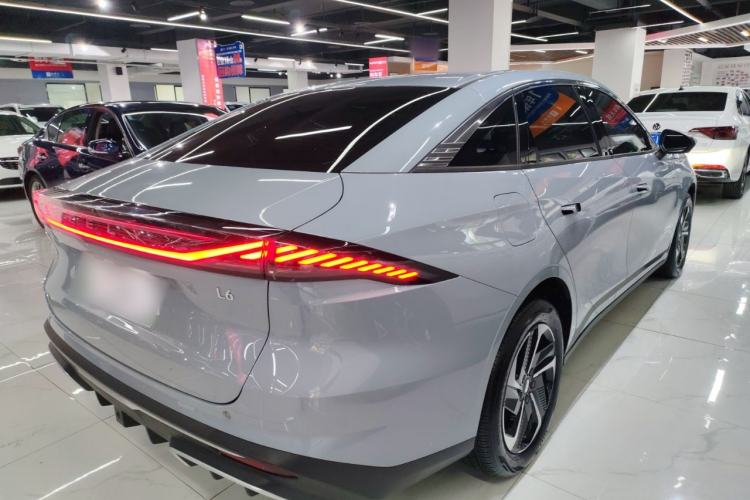 Used Geely Galaxy L6 2024 125km PLUS Dragon Edition
