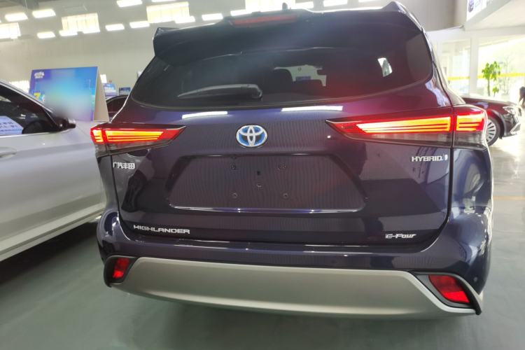 Used Toyota Highlander 2022 Dual-Engine 2.5L Four-Wheel Drive Prestige Version 7 Seats
