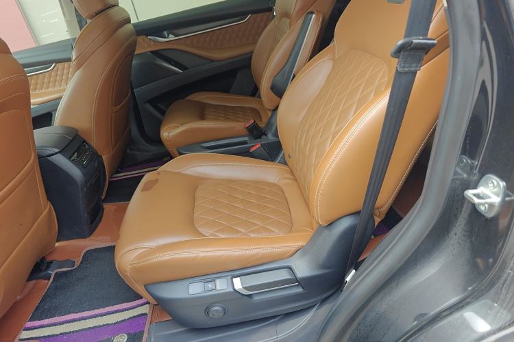 Used SAIC MAXUS D90 Pro 2020 2.0T Gasoline Two-Wheel Drive Luxury Edition 7 Seats
