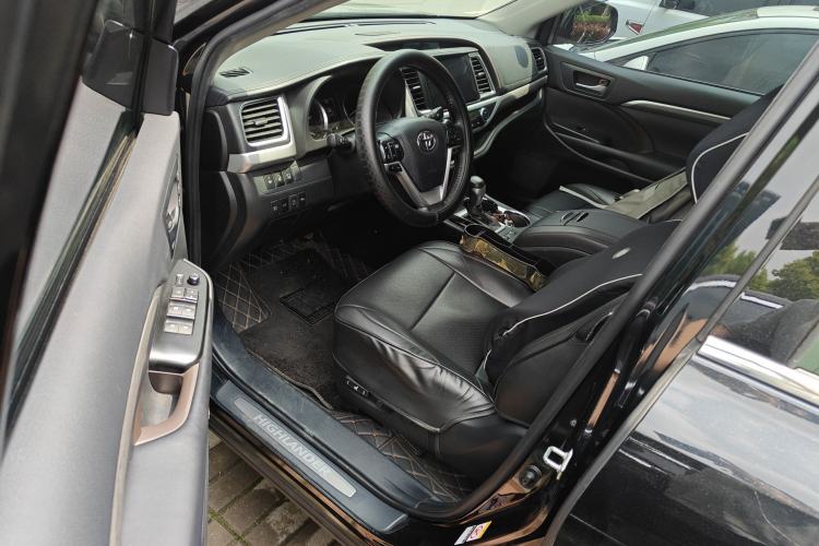 Used Toyota Highlander 2018 2.0T Four-Wheel Drive Supreme Edition 7-Seater China VI Left Front Seat