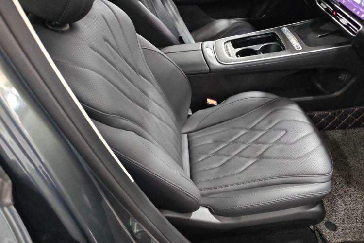 Used Chery Fengyun A8L 2025 1.5 TGDI 145 km Luxury Version Right Front Seat