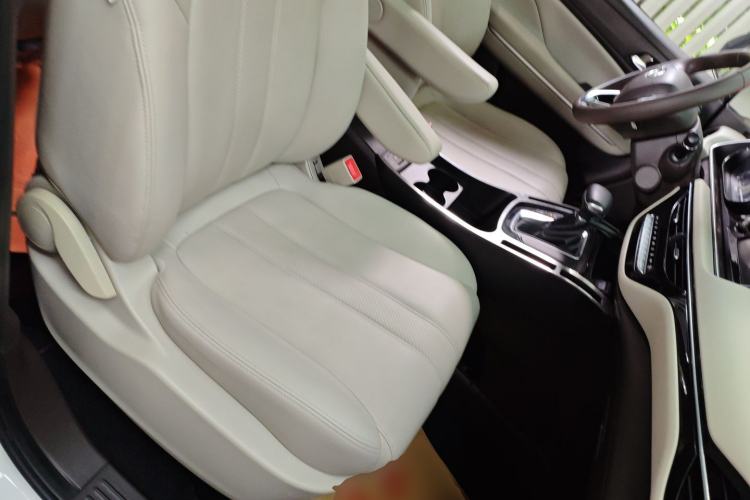 Used GAC Trumpchi M6 2019 270T Automatic Luxury Edition (7-seater) China V Standard Right Front Seat