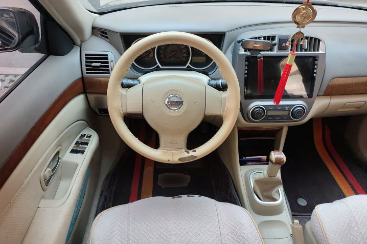 Used Nissan Sylphy 2012 Classic 1.6XE Manual Comfort Edition Steering Wheel