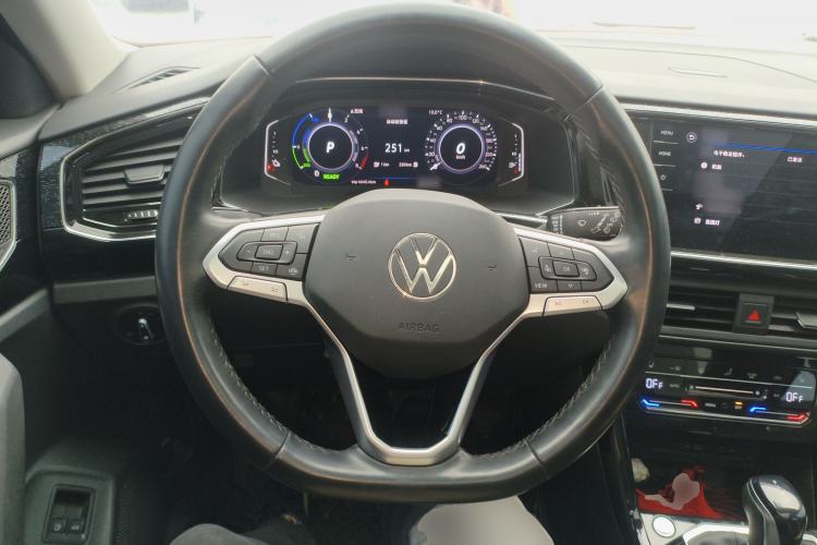 Used Volkswagen Tayron GTE Plug-in Hybrid 2022 1.4T Luxury Edition Steering Wheel