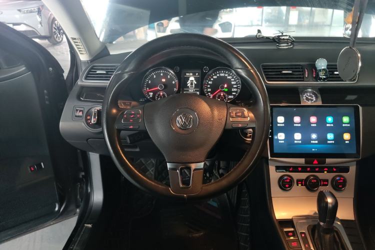 Used Volkswagen Magotan 2013 2.0 TSI Luxury Model