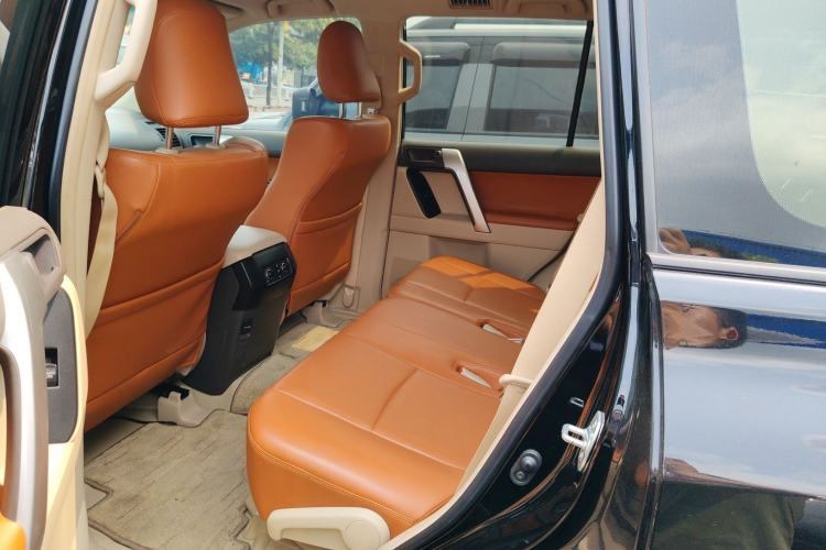 Used Toyota Prado 2022 2.7L Gasoline TX Trim Aluminum Wheels Low-Roof Configuration Base Version – Middle East Left Rear Seat