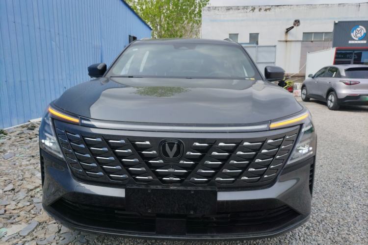 Used CHANGAN CS75 PLUS 2025 4th Generation UItra 2.0T New Blue Whale – Smart & Powerful Version