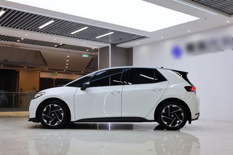 Used Volkswagen ID.3 2025 Smart Edition Outstanding Model Exterior 2