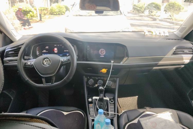 Used Volkswagen Sagitar 2022 280TSI DSG Excellence Edition Center Console