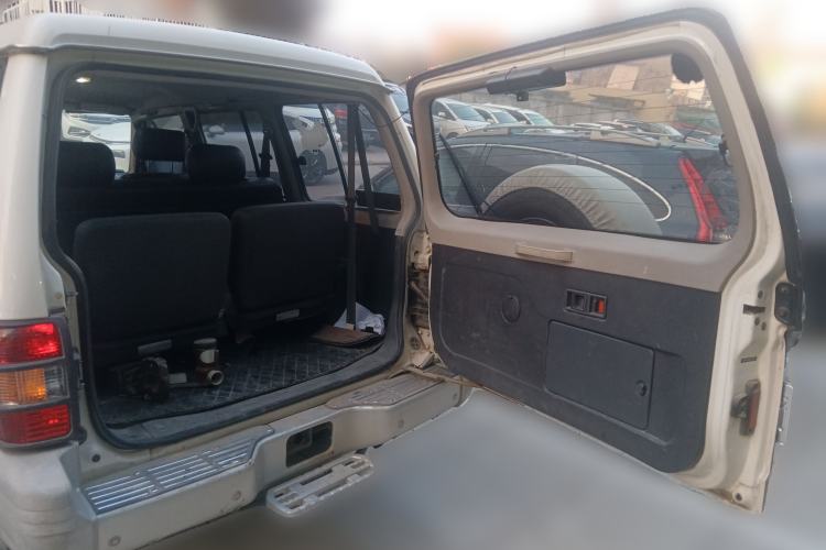 Used Leopaard Heijingang 2013 2.2L Manual 4x4 Standard Edition Trunk