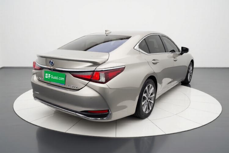 Used Lexus ES 2021 300h Excellence Edition