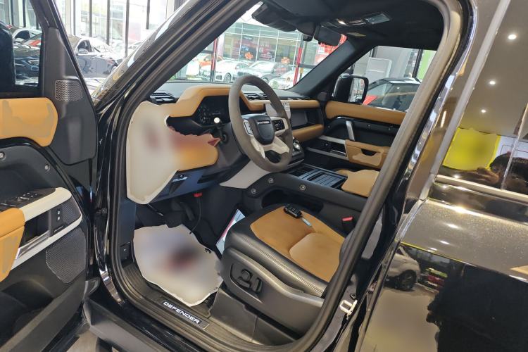 Used Land Rover Defender 2023 Facelift 110 3.0T P400 X-DYNAMIC HSE Left Front Seat