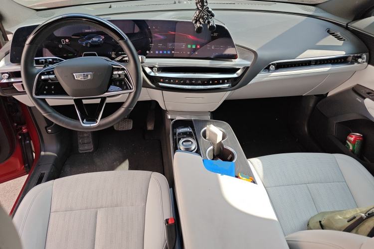 Used Cadillac LYRIQ 2022 Rear-Drive Long-Range Luxury Edition
