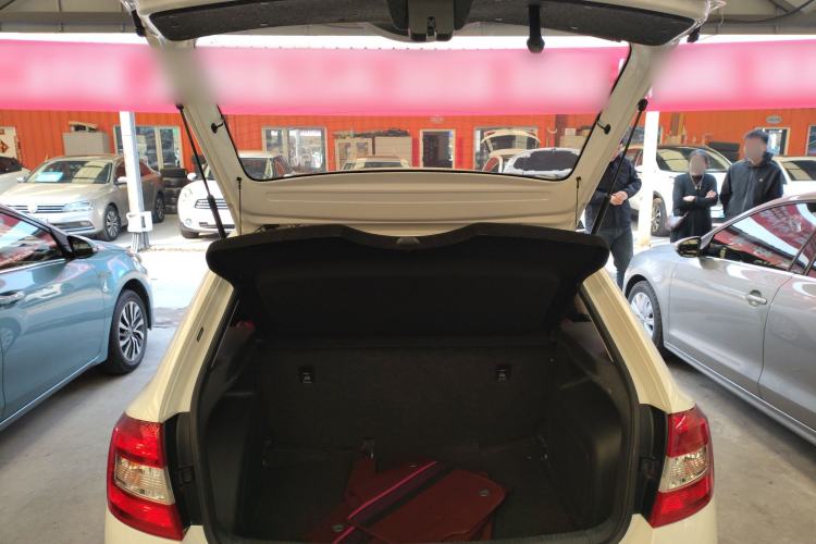 Used Skoda Rapid Spaceback 2016 Revised Version 1.6L Automatic Front-Drive Edition