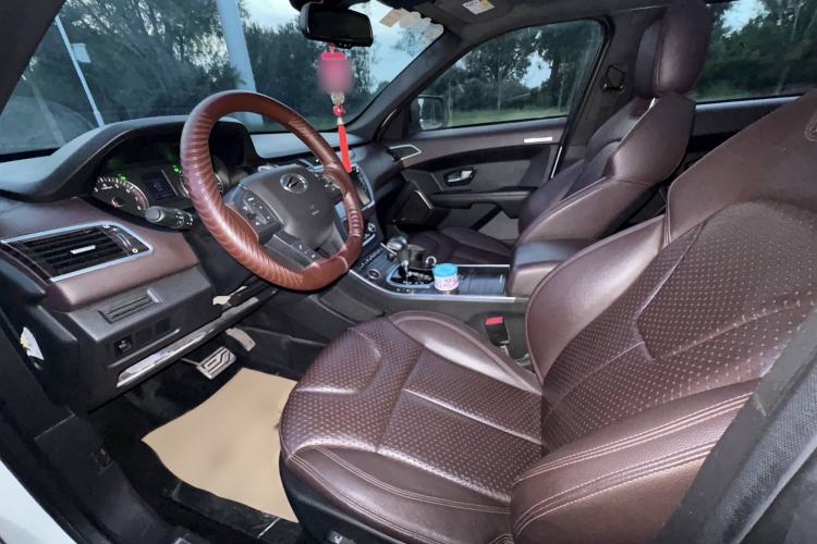 Used Land X7 2015 2.0T Panoramic Prestige Edition
