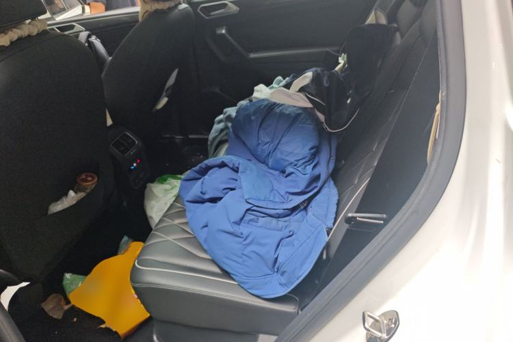 Used Volkswagen Tiguan L 2023 330TSI Automatic Two-Wheel Drive R-Line Enjoyment Edition Left Rear Seat