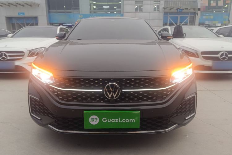 Used Volkswagen Passat 2022 330TSI Starry Luxury Edition
