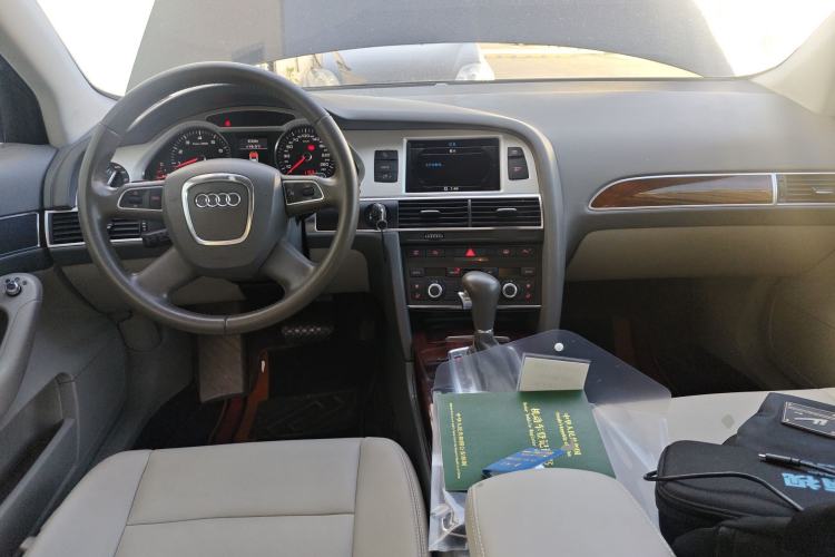 Used Audi A6L 2010 2.4L Technology Edition Center Console