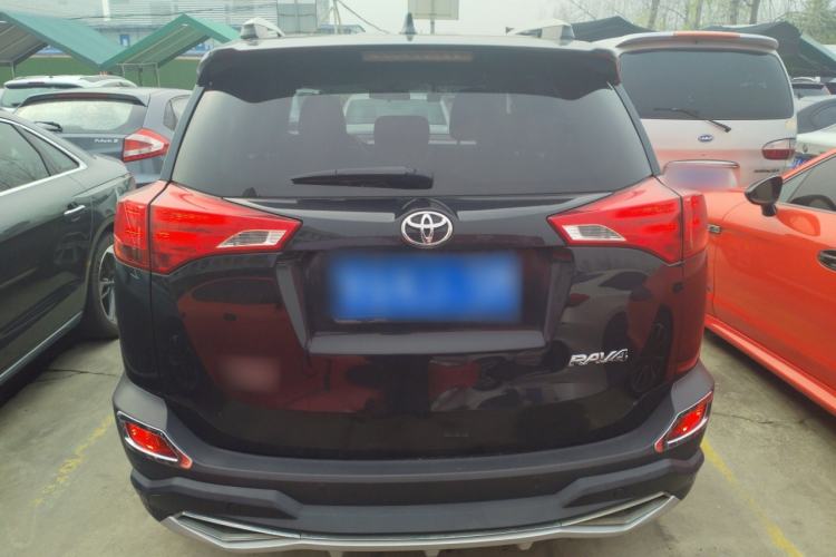 Used Toyota RAV4 2015 2.0L CVT Two-Wheel Drive Fashion Edition
