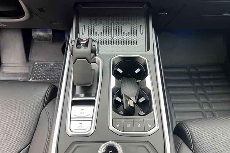 Used Tank 400 2025 2.0T Gasoline Version
