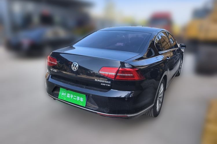 Used Volkswagen Magotan 2018 330TSI DSG Advanced Model Rear Right 45 Deg