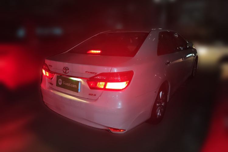 Used Toyota Camry 2016 2.0G 10th Anniversary Leading Edition
