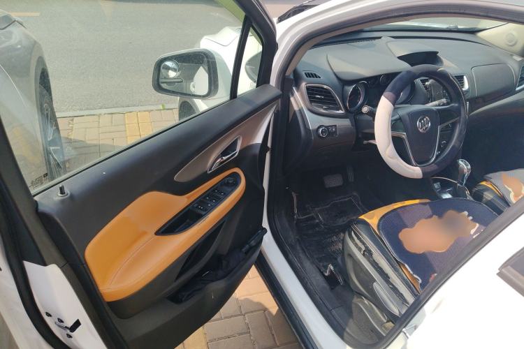 Used Buick Encore 2015 1.4T Automatic Two-Wheel Drive Urban Elite Version
