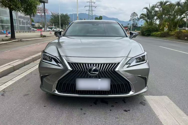 Used Lexus ES 2020 200 Excellence Edition
