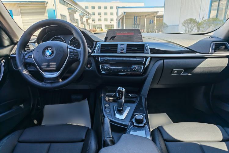 Used BMW 3 Series 2018 320Li Fashion Model Interior 1