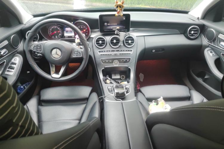 Used Mercedes-Benz C-Class 2016 C 200 L Sport Edition Center Console