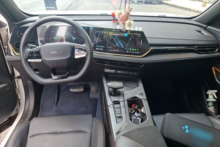 Used CHANGAN OSHAN X5 PLUS 2023 Revised 1.5T DCT Excellence Edition